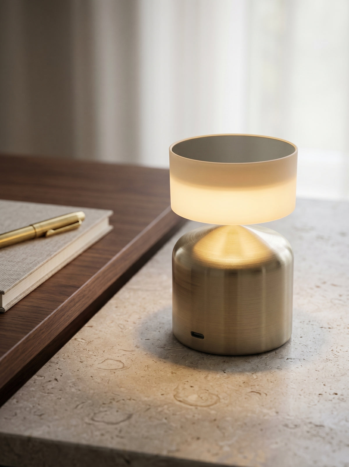 Gold Finch Lamp