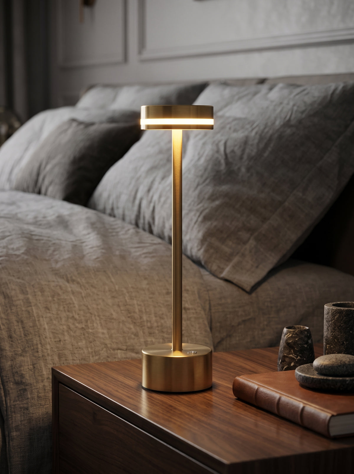 Gold Alba Lamp