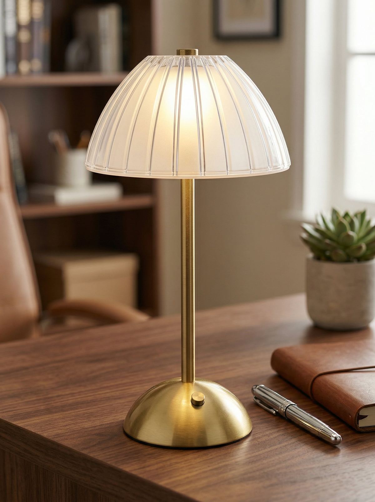 Gold Serin Lamp